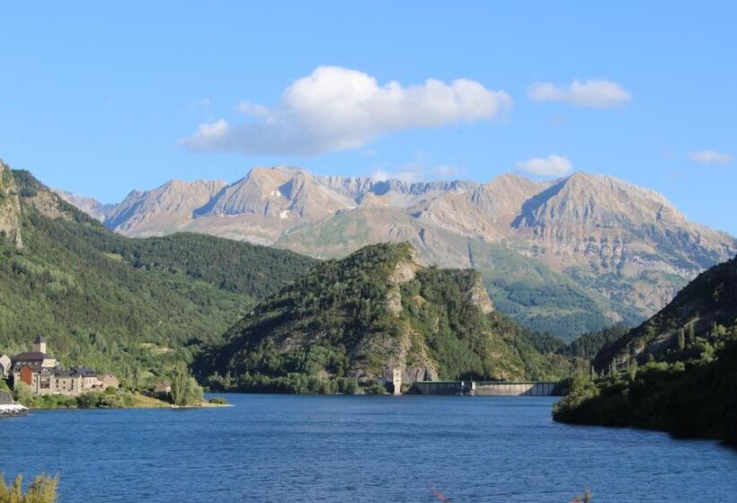 فندق Sno Villa De Sallent 3