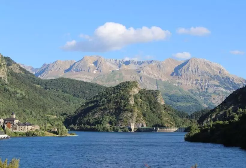 فندق Sno Villa De Sallent 3