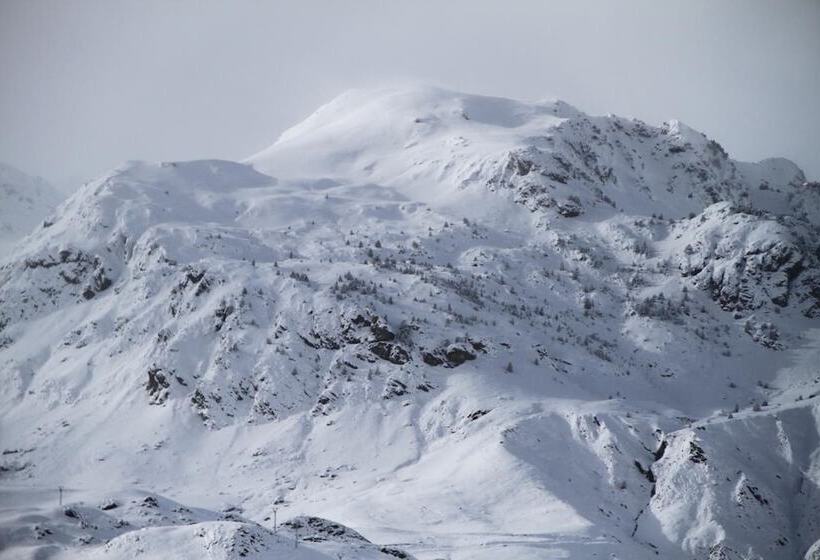 فندق Sno Villa De Sallent 3