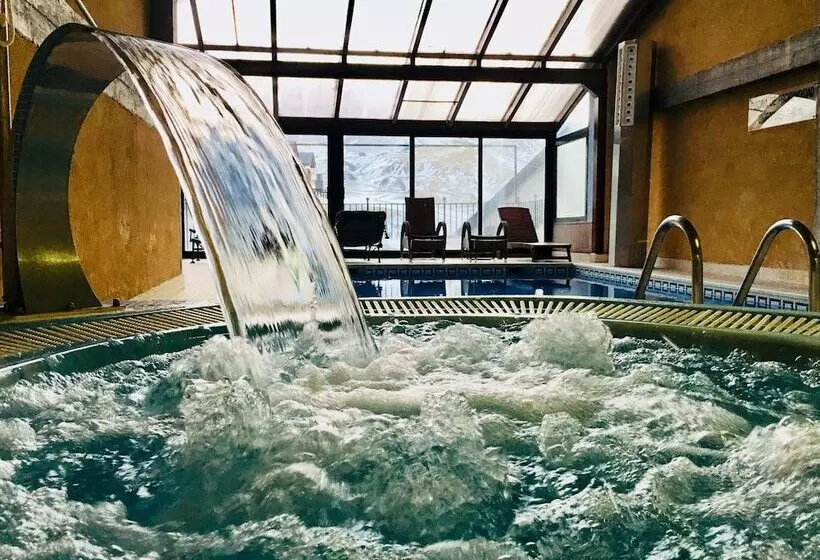 فندق Sno Villa De Sallent 3