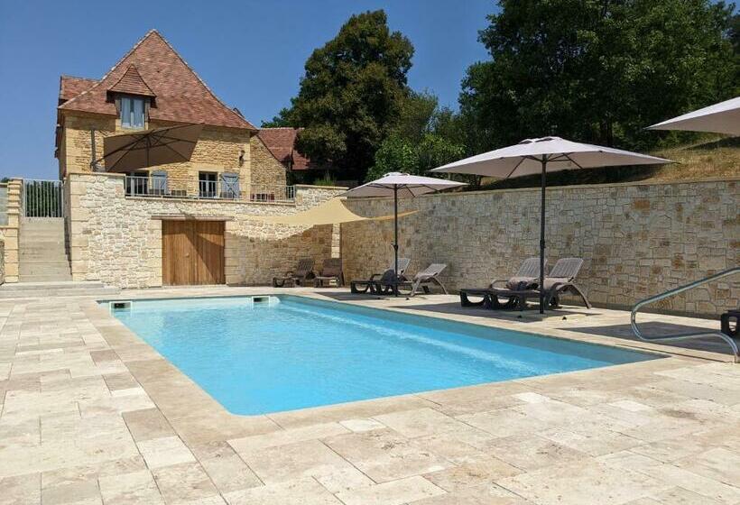 צימר Domaine De Fleurie