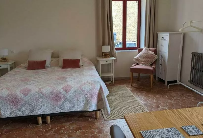 ベッドアンドブレックファースト Domaine De Fleurie