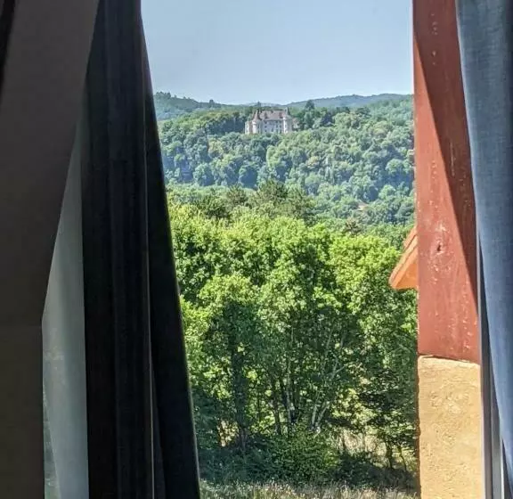 ベッドアンドブレックファースト Domaine De Fleurie