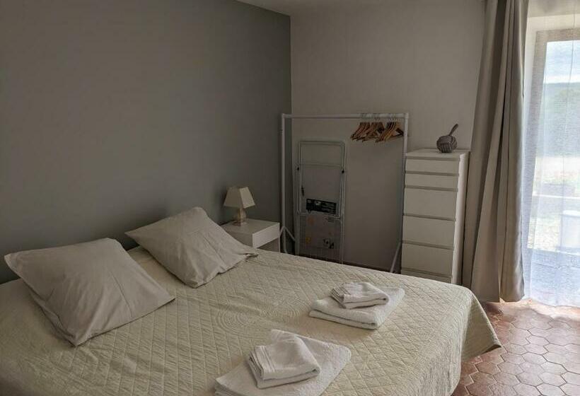 צימר Domaine De Fleurie