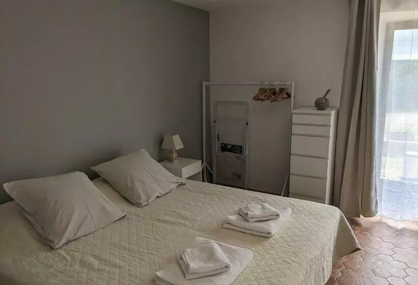 ベッドアンドブレックファースト Domaine De Fleurie