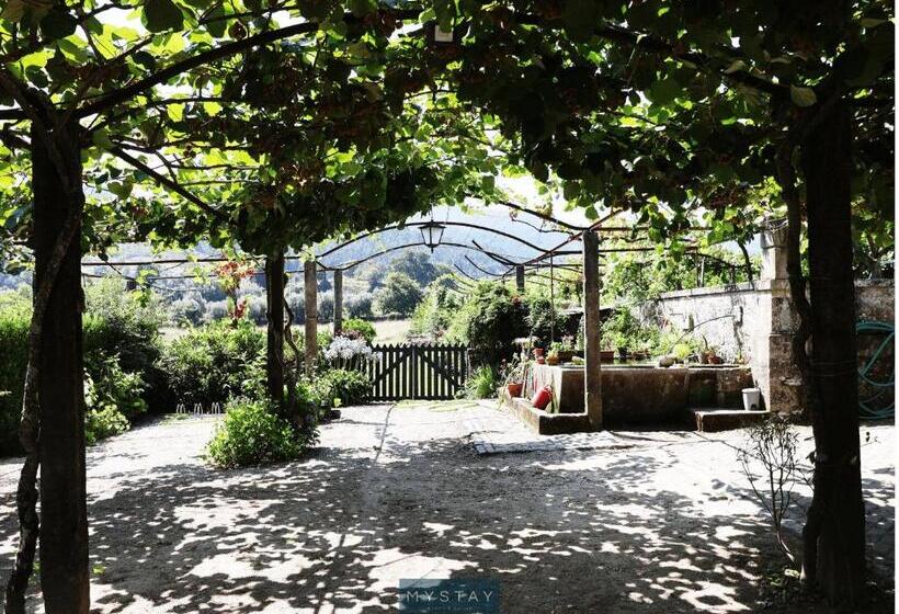 پانسیون Casa De Abbades