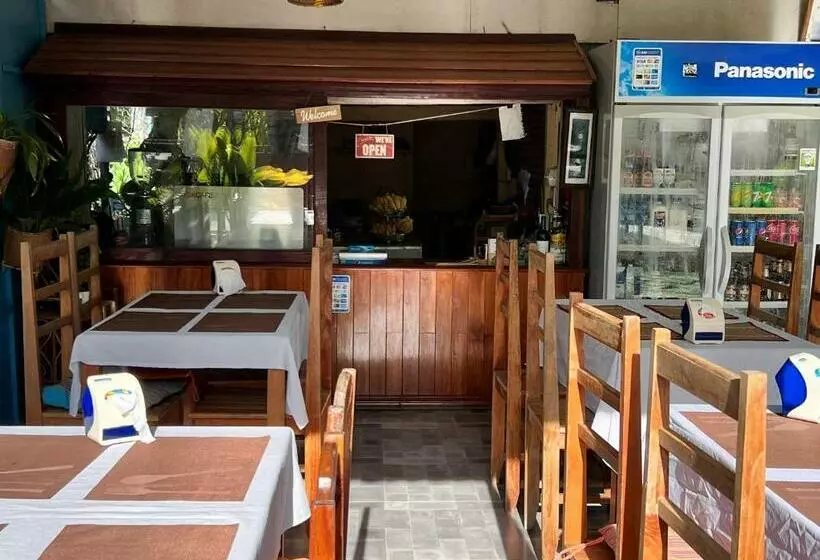 Majatalo Somphamit Guesthouse