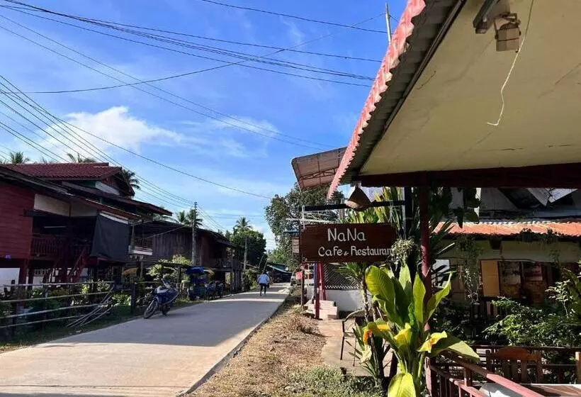 Majatalo Somphamit Guesthouse