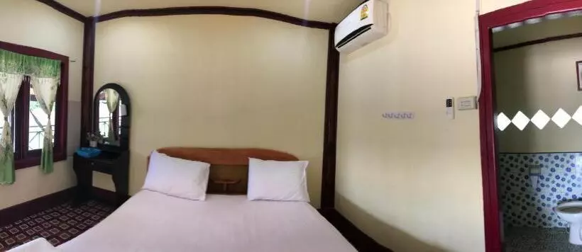 Majatalo Somphamit Guesthouse