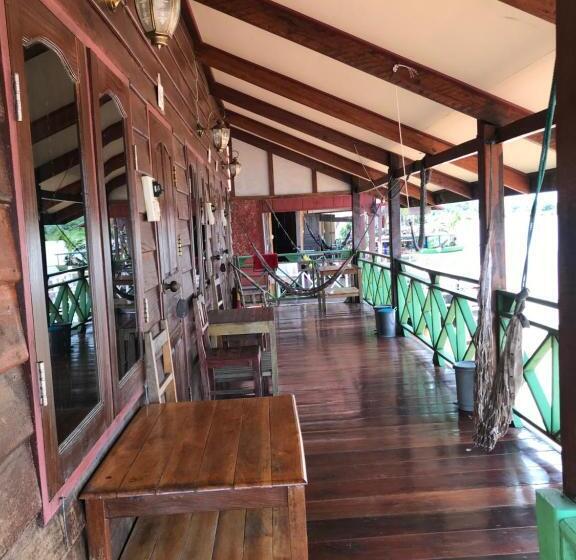 Pensjonat Somphamit Guesthouse