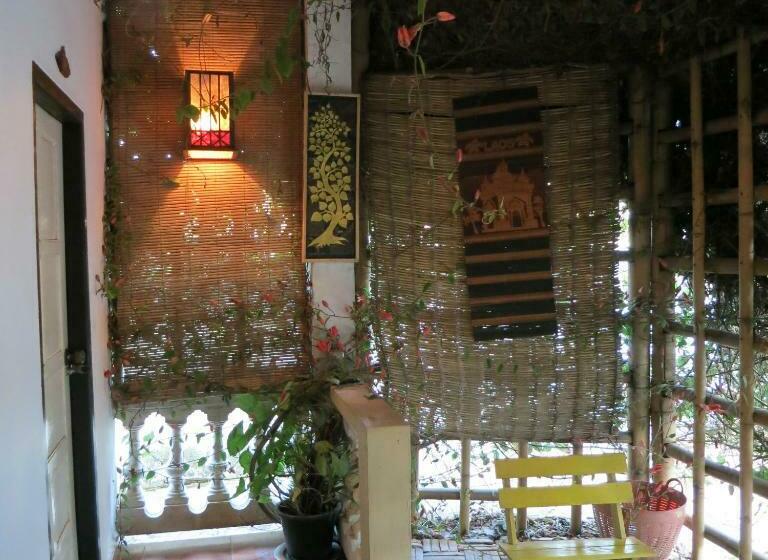 ペンション The Hillside Residence