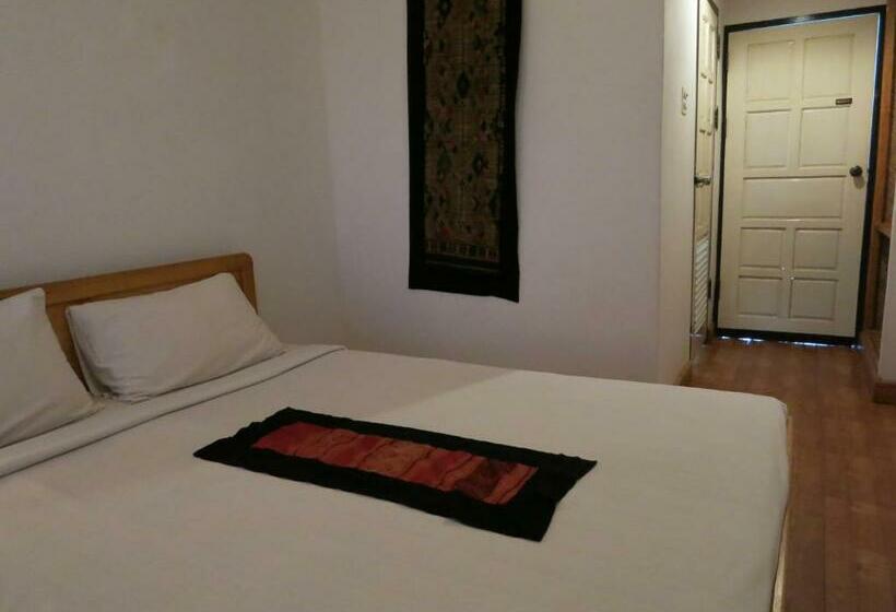 ペンション The Hillside Residence