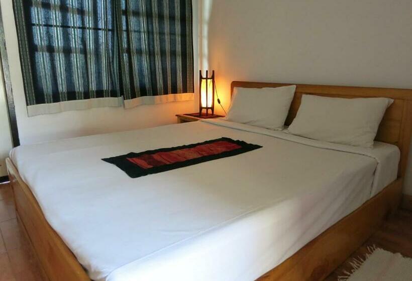 ペンション The Hillside Residence