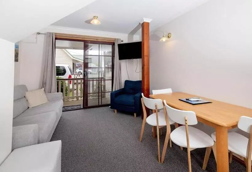 Kitty S Cottages   Managed By Big4 Strahan Holiday Retreat