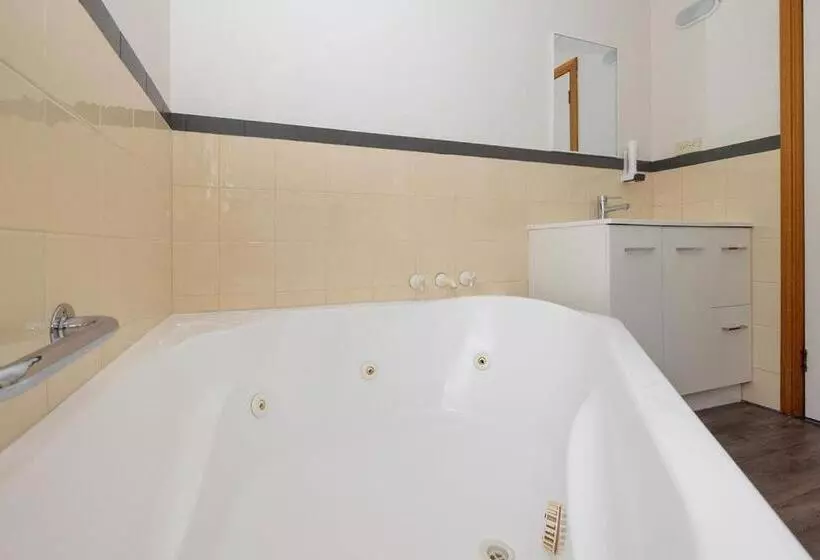 Kitty S Cottages   Managed By Big4 Strahan Holiday Retreat