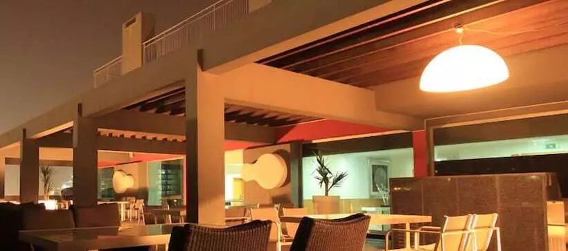 Aparthotel Tropicana