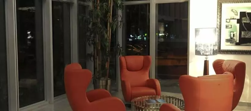 Aparthotel Tropicana