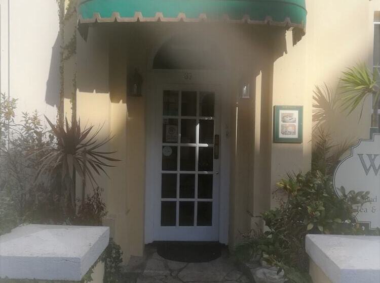 Bed and Breakfast Wayfarer Guest House