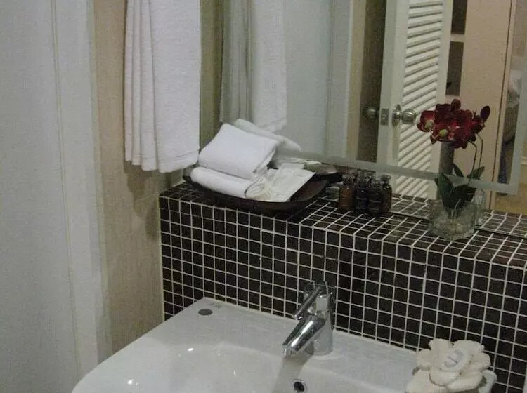 هتل Aphrodite Inn Bangkok