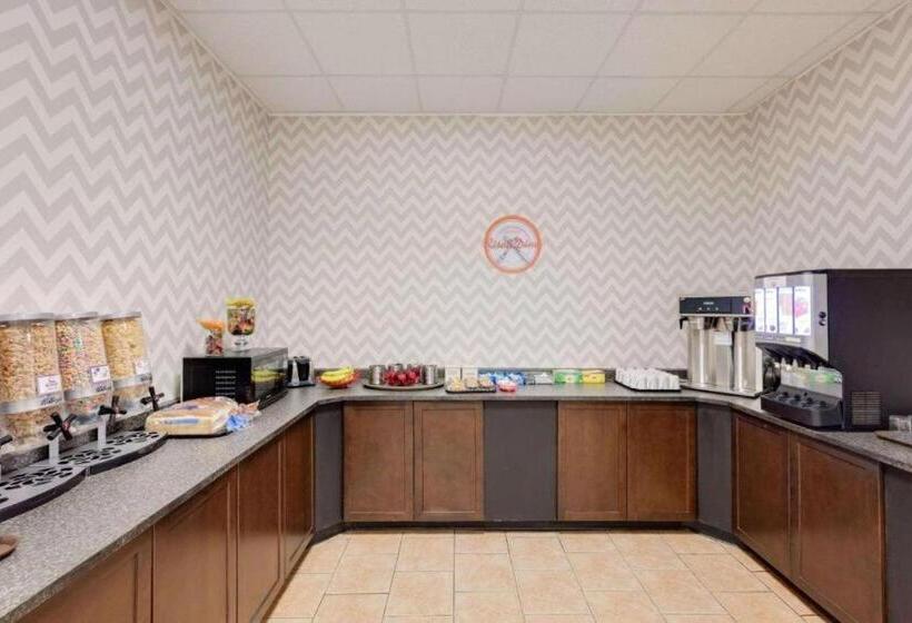 호텔 Baymont By Wyndham Edson