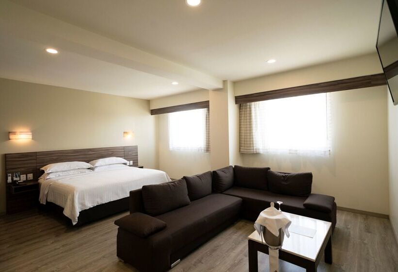 هتل Crown Victoria