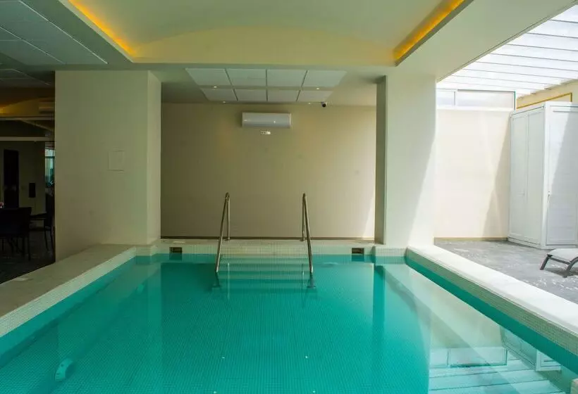 Szálloda Crown Victoria