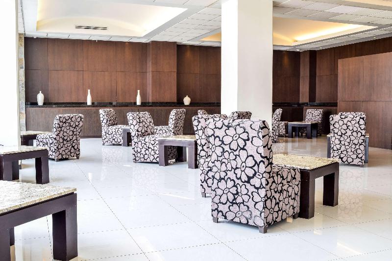 هتل Crown Victoria