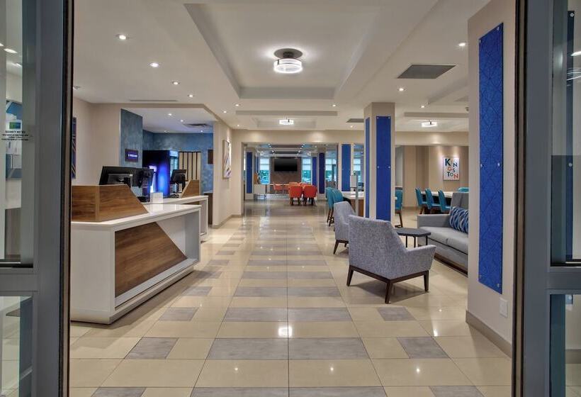 فندق Holiday Inn Express Kingston Central, An Ihg