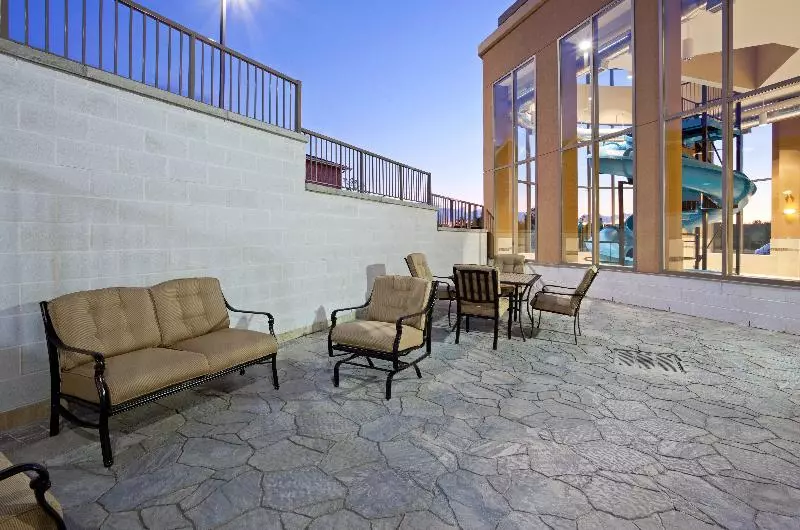 酒店 Holiday Inn Express & Suites Woodstock, On Canada