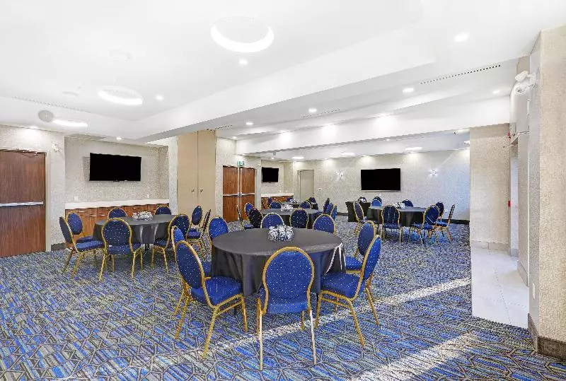 酒店 Holiday Inn Express & Suites Woodstock, On Canada