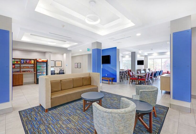 בית מלון כפרי Holiday Inn Express & Suites   Woodstock, On Canada