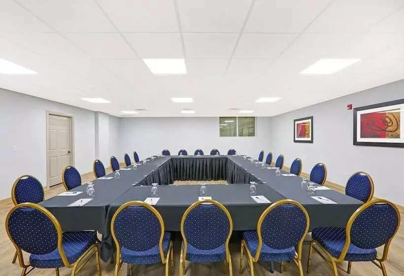 酒店 Holiday Inn Express & Suites Woodstock, On Canada