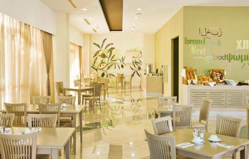 ホテル Kipriotis Maris Suites