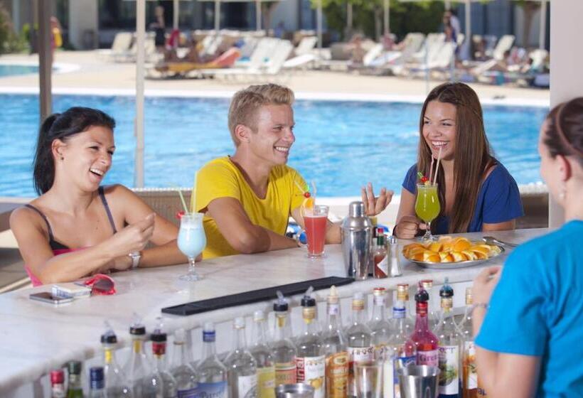 ホテル Kipriotis Maris Suites