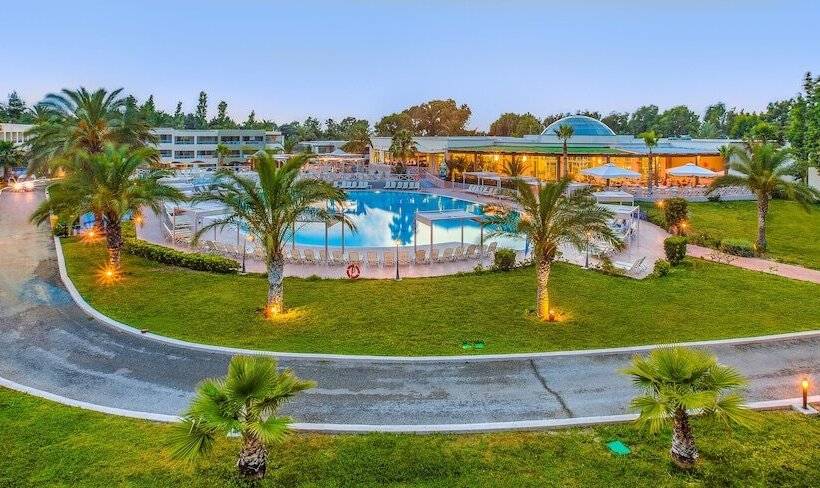 ホテル Kipriotis Maris Suites