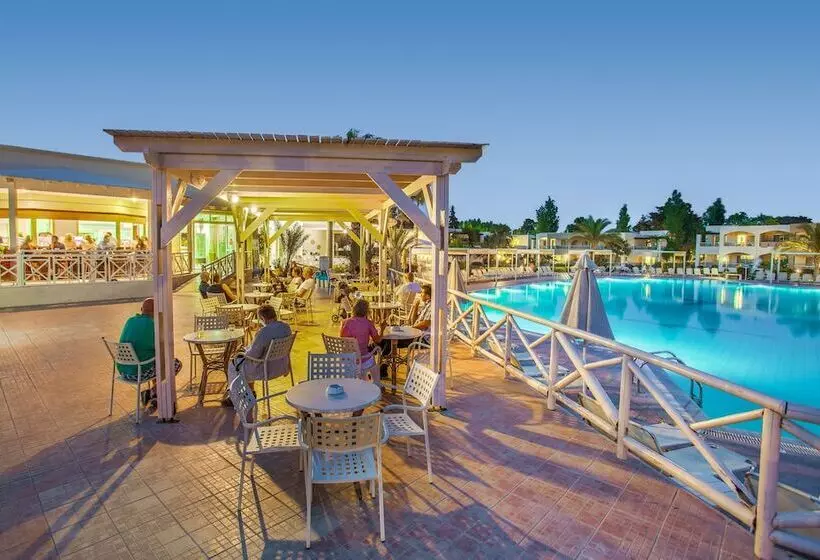 酒店 Kipriotis Maris Suites