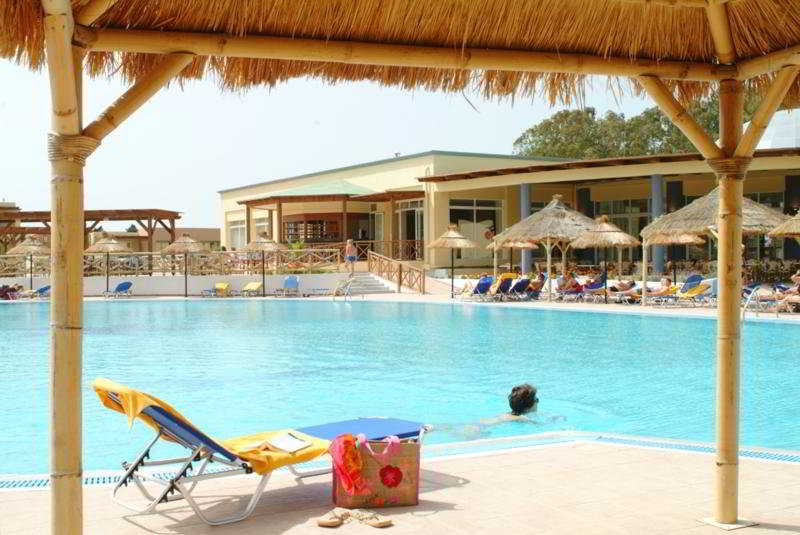 ホテル Kipriotis Maris Suites