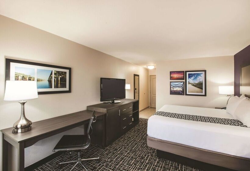 酒店 La Quinta By Wyndham Walker   Denham Springs