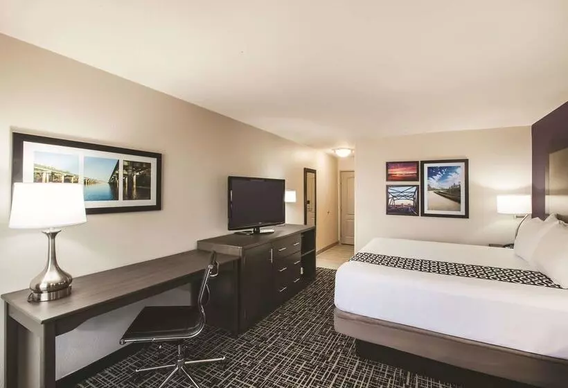 酒店 La Quinta By Wyndham Walker Denham Springs