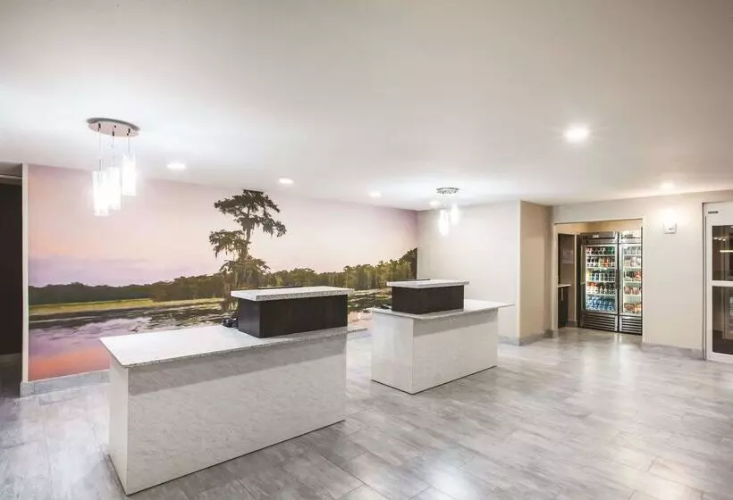酒店 La Quinta By Wyndham Walker Denham Springs