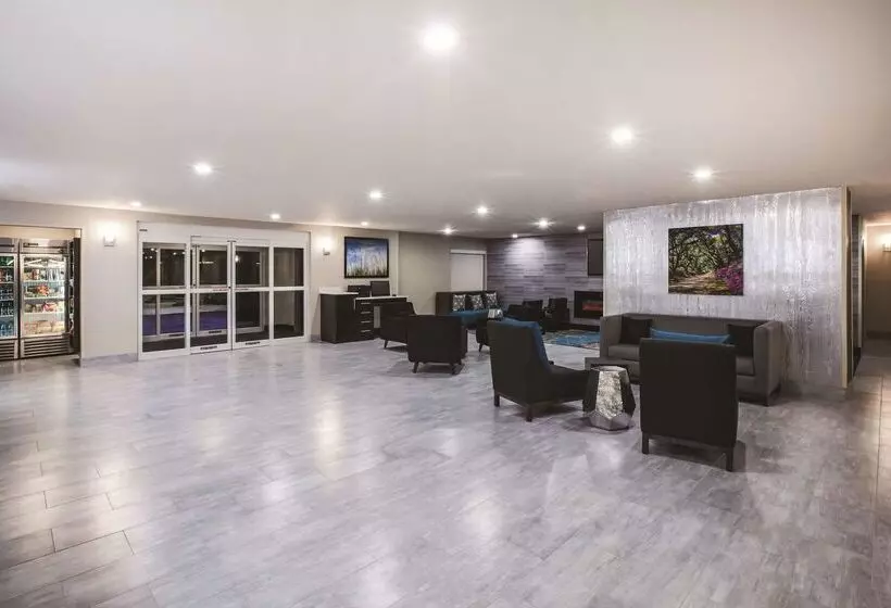 酒店 La Quinta By Wyndham Walker Denham Springs
