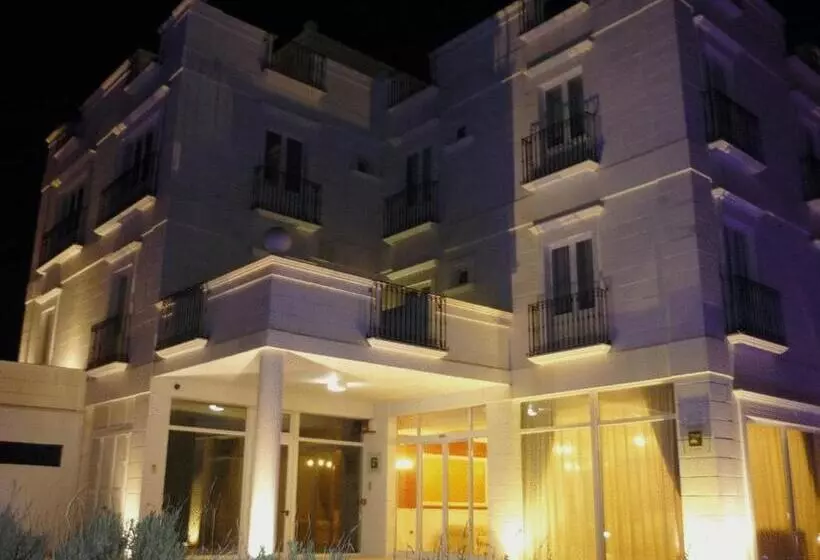 هتل Madonna Delle Grazie