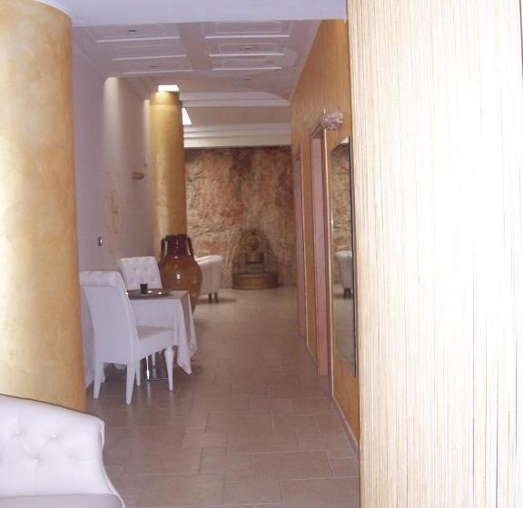 ホテル Madonna Delle Grazie