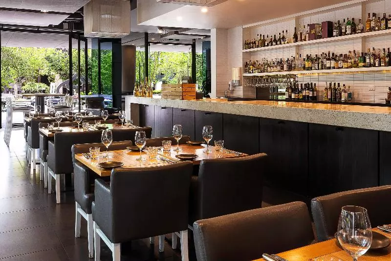 هتل Mantra St Kilda Road