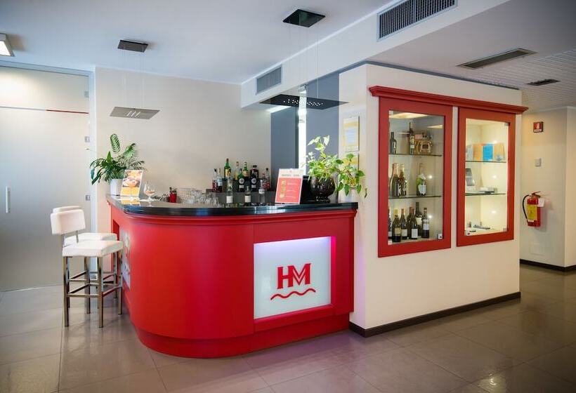 ホテル Mediterraneo