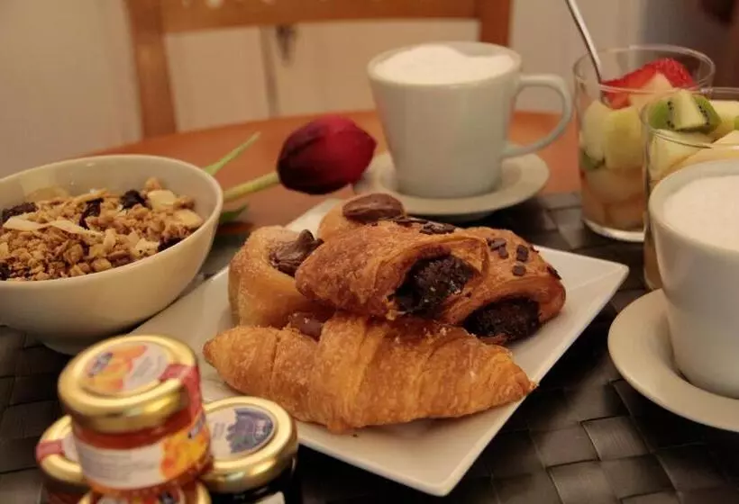 Hotel St. Peter  Six Rooms & Suites