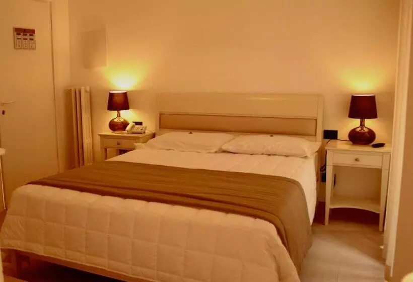 Hotel St. Peter  Six Rooms & Suites