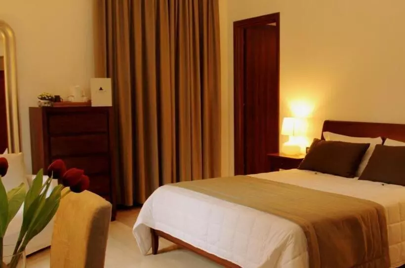 Hotel St. Peter  Six Rooms & Suites