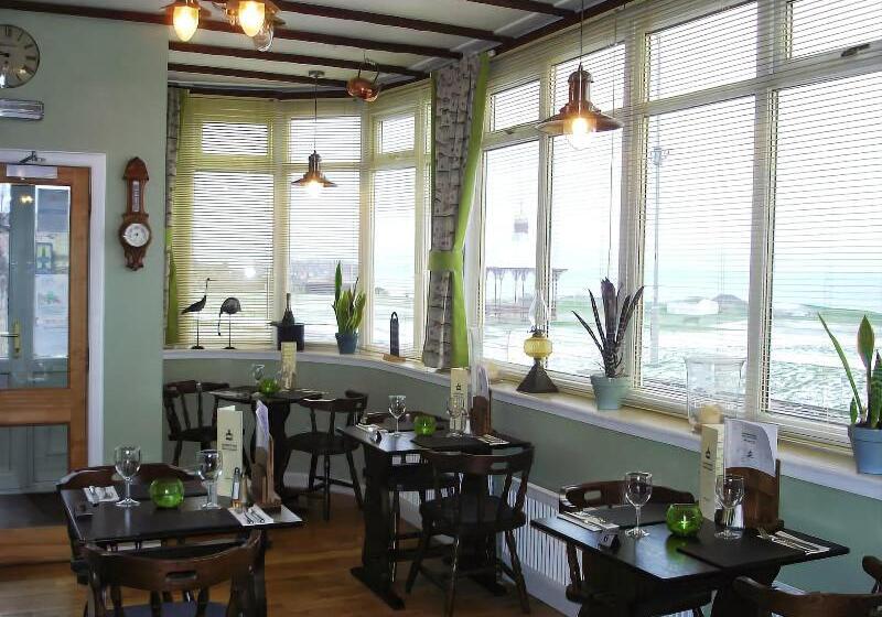 בית מלון כפרי The Bandstand