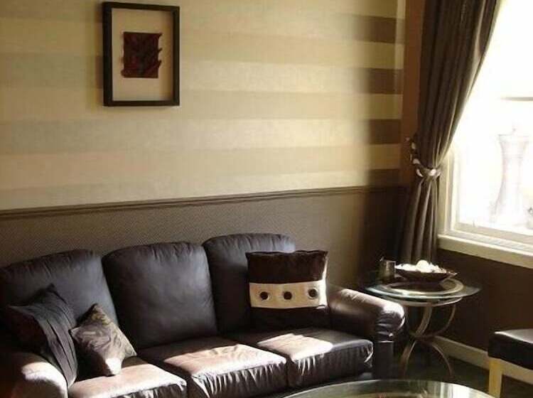 בית מלון כפרי The Bandstand